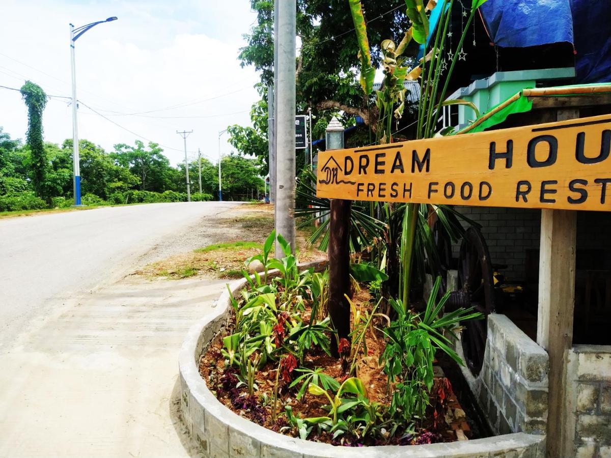 Dream House Guest House & Restaurant Ngwesaung Bagian luar foto