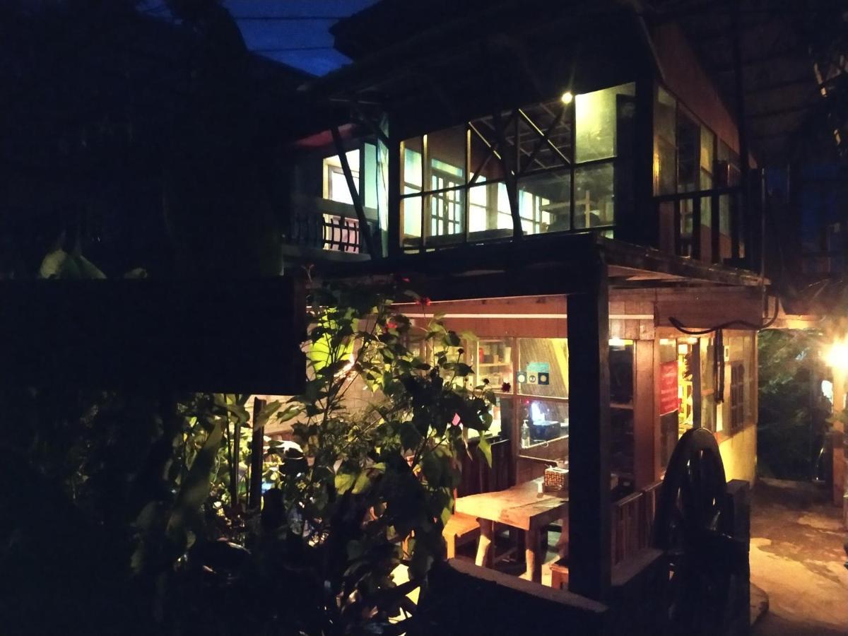 Dream House Guest House & Restaurant Ngwesaung Bagian luar foto