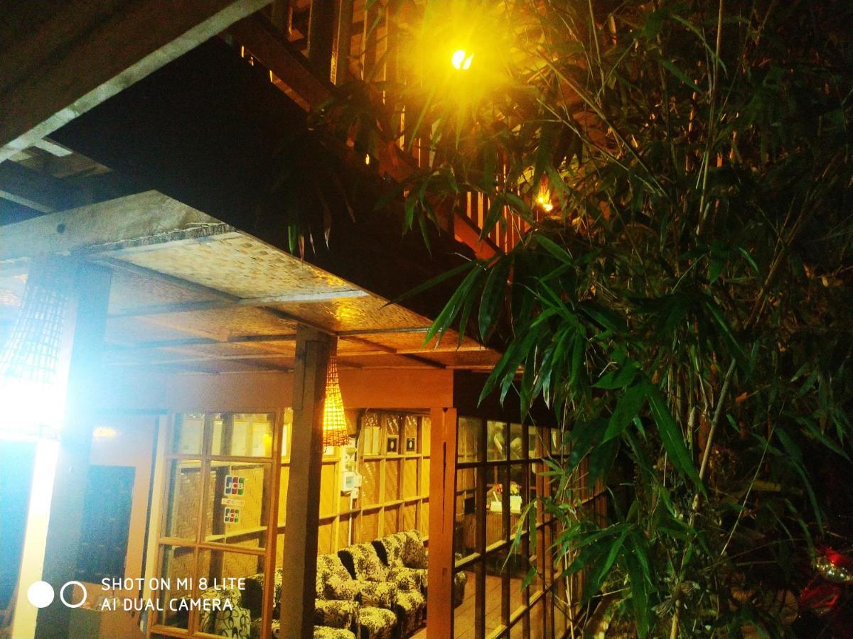 Dream House Guest House & Restaurant Ngwesaung Bagian luar foto