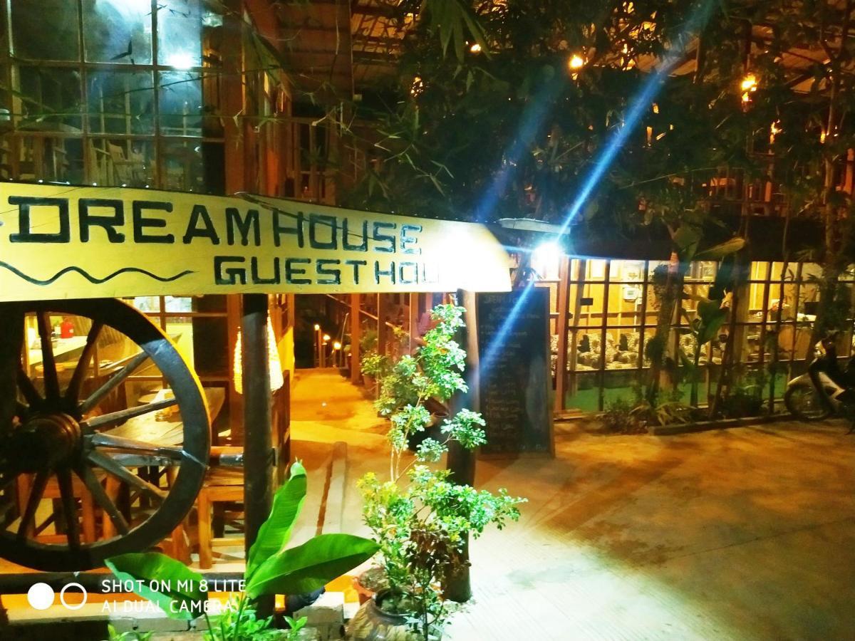 Dream House Guest House & Restaurant Ngwesaung Bagian luar foto